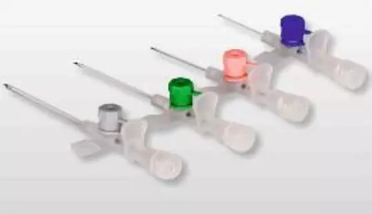 Nipro Intravenous Wing catheter ETFE (22G,25mm), Box of 100